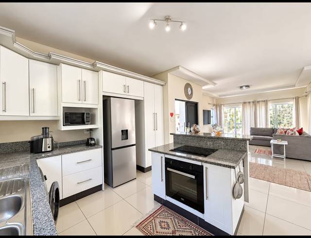 3 BEDROOM HOUSE TO LET IN PALM LAKES ESTATE